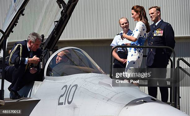 William Raper Raaf Marshal Of The Raaf Stock-Fotos und Bilder - Getty Images
