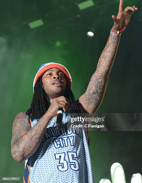 Flama Rapper Flame (Rapper) Photos and Premium High Res Pictures - Getty Images