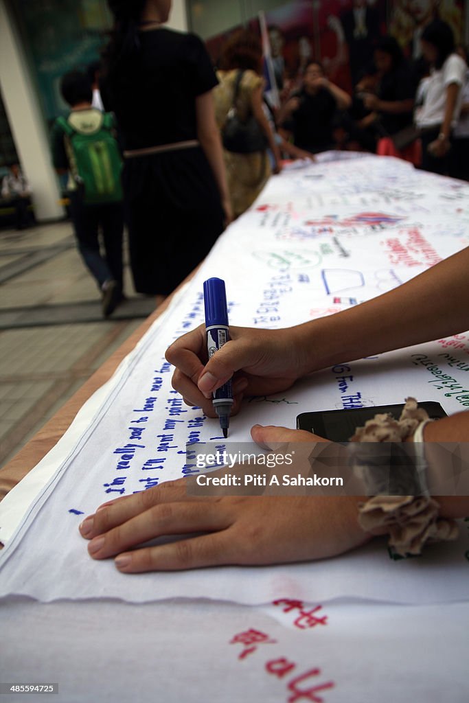 Thai Support for South Korean Ferry Victims