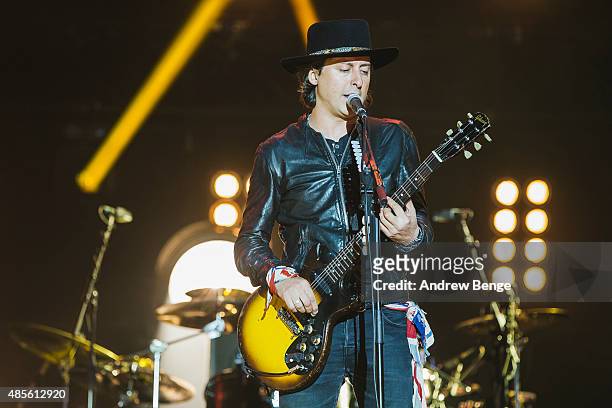 Carl Barat of The Libertines performs on the main stage at Leeds Festival at Bramham Park on August 28, 2015 in Leeds, England.