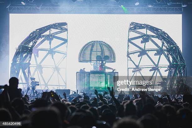 Deadmau5 performs on the NME Radio 1 stage at Leeds Festival at Bramham Park on August 28, 2015 in Leeds, England.