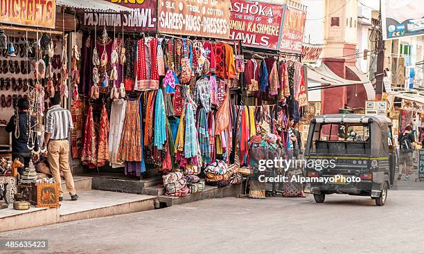 clothing and fabric store in udaipur - udaipur stock pictures, royalty-free photos & images