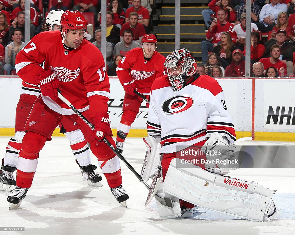 Carolina Hurricanes v Detroit Red Wings