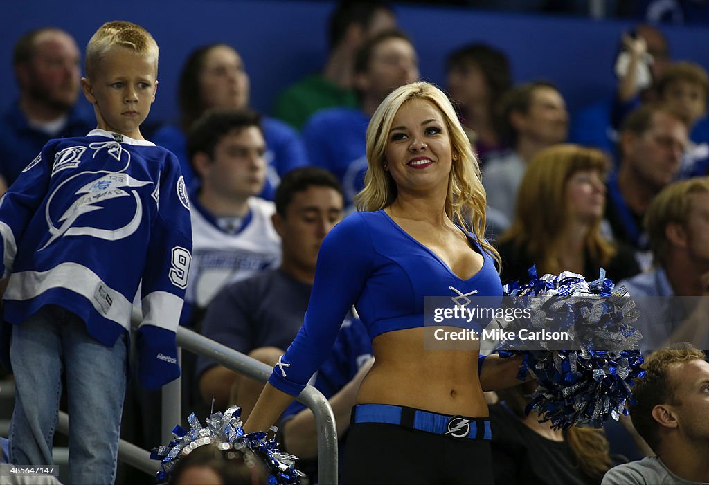 Montreal Canadiens v Tampa Bay Lightning - Game One