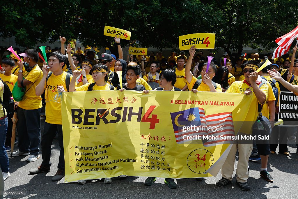 Protestors Call For Resignation Of PM Najib Razak