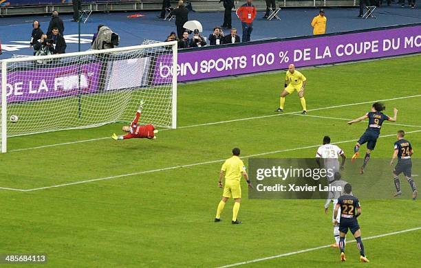 Edinson Cavani of Paris Saint-Germain score a goal during the French Finale League Cup between Paris Saint-Germain FC and Olympique Lyonnais FC at...