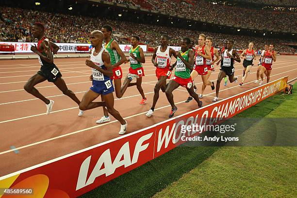 Mohamed Farah of Great Britain on his way to winning gold in the Men's 5000 metres final during day eight of the 15th IAAF World Athletics...