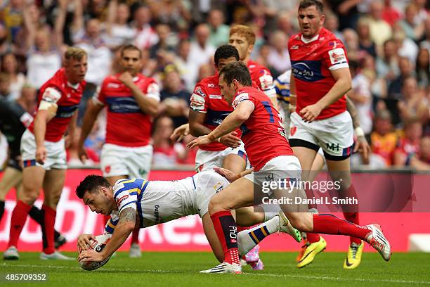 Tom Briscoe of Leeds Rhinos scores a try during the Ladbrokes Challenge Cup Final between Leeds Rhinos and Hull KR at Wembley Stadium on August 29,...