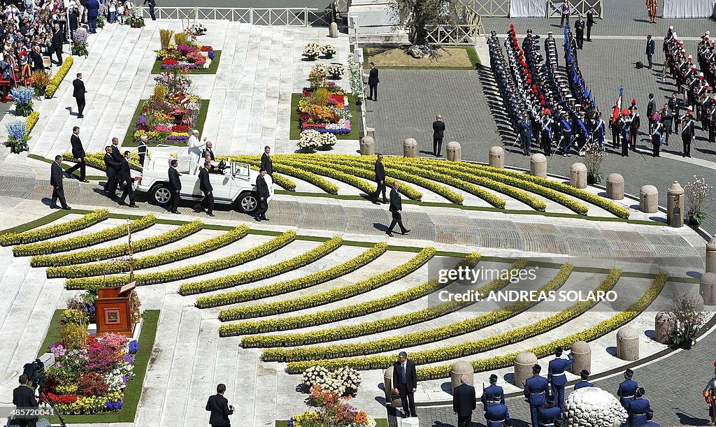 VATICAN-ITALY-POPE-EASTER-MASS-HOLY WEEK