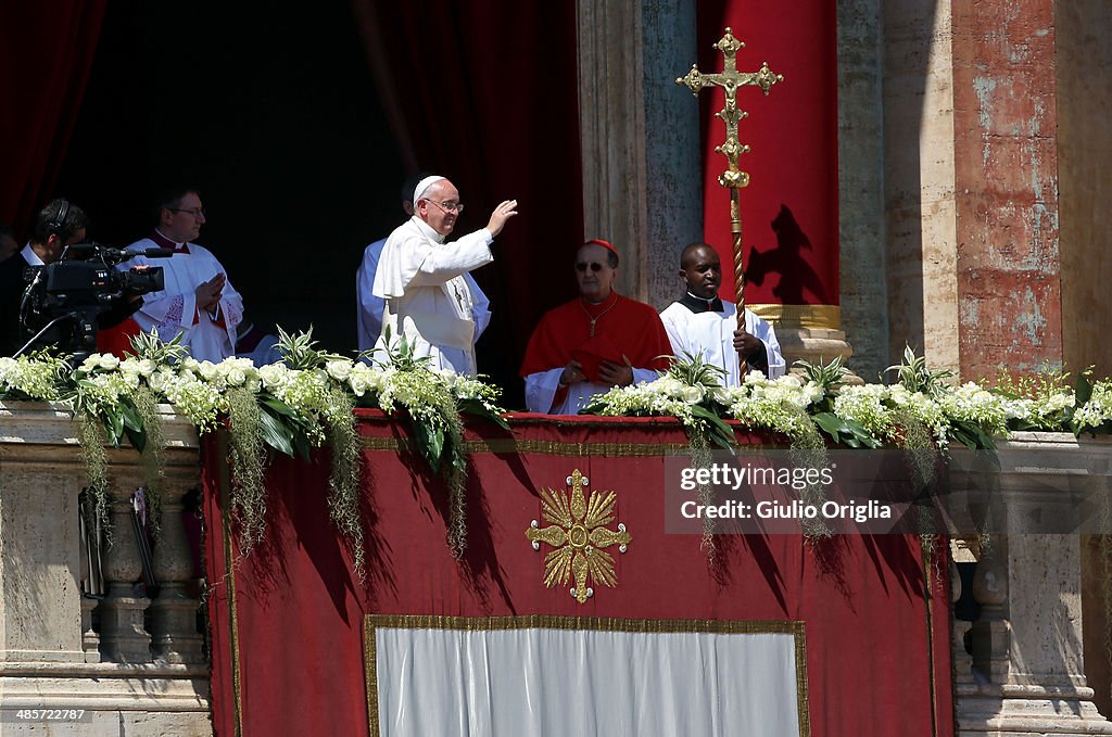 Pope Francis Delivers 'Urbi Et Orbi' Blessing During Easter Mass In St. Peter's Square