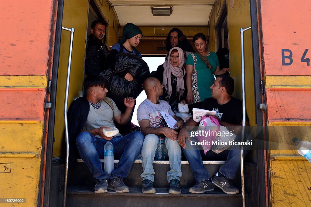 Thousands Of Migrants Continue To Cross The Greece-Macedonia Border