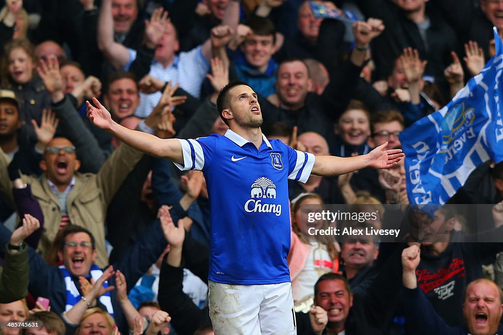 Everton v Manchester United - Premier League