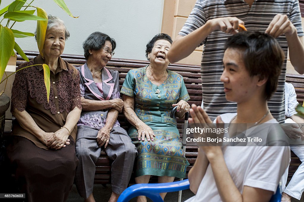 A Day In The Life Of A Buddhist Monk