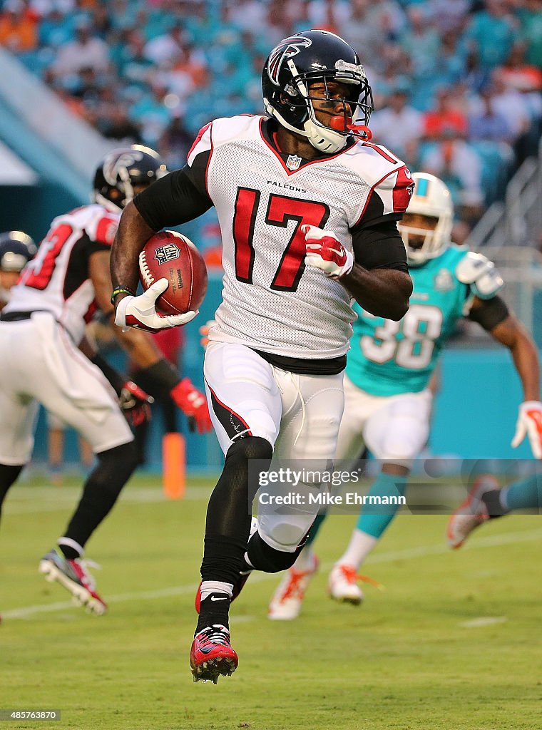 Atlanta Falcons v Miami Dolphins