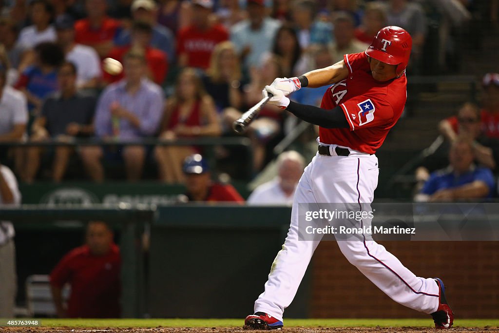 Baltimore Orioles v Texas Rangers