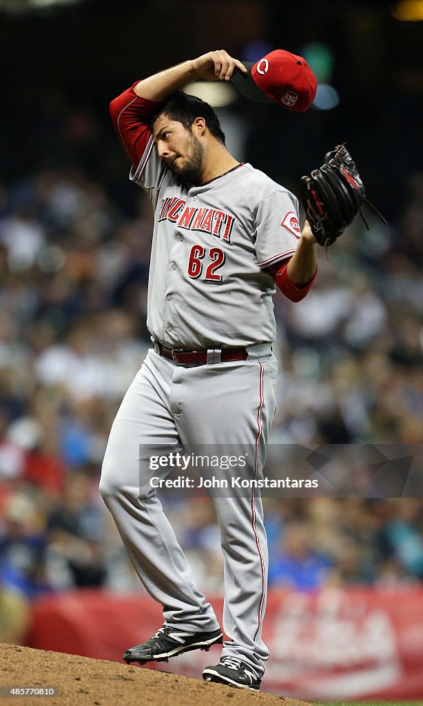 Cincinnati Reds v Milwaukee Brewers