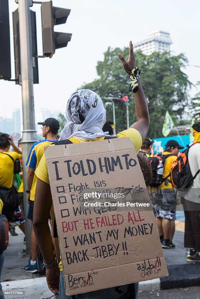 Malaysians Hold Mass Rally To Demand Resignation Of Prime Minister Najib Razak