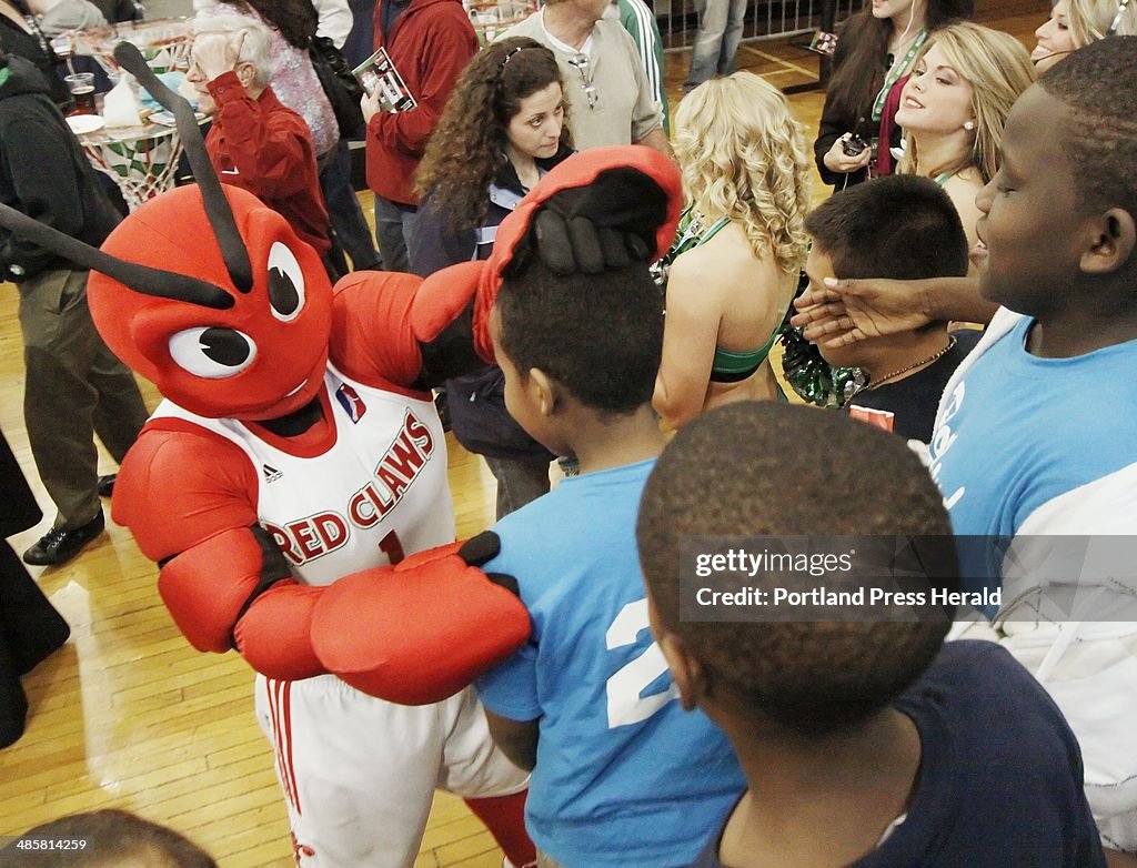 maine red claws mascot