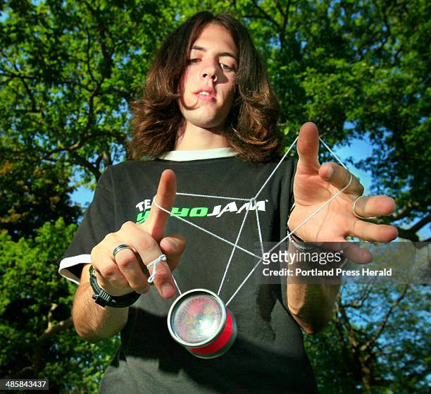 jeans Udrydde tempereret 98 How To Do Yoyo Tricks Photos and Premium High Res Pictures - Getty Images