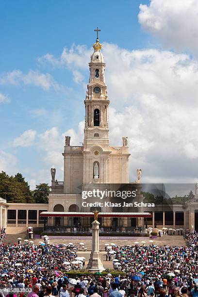 santuario de fátima encuentra en portugal - fatima fotografías e imágenes de stock