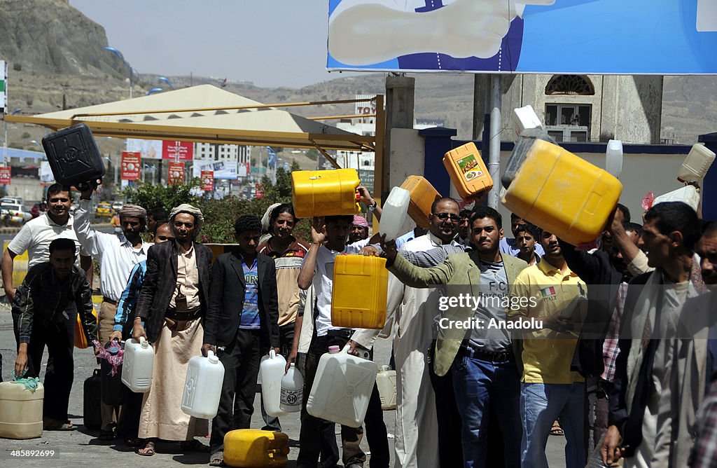 Fuel shortage in Yemen