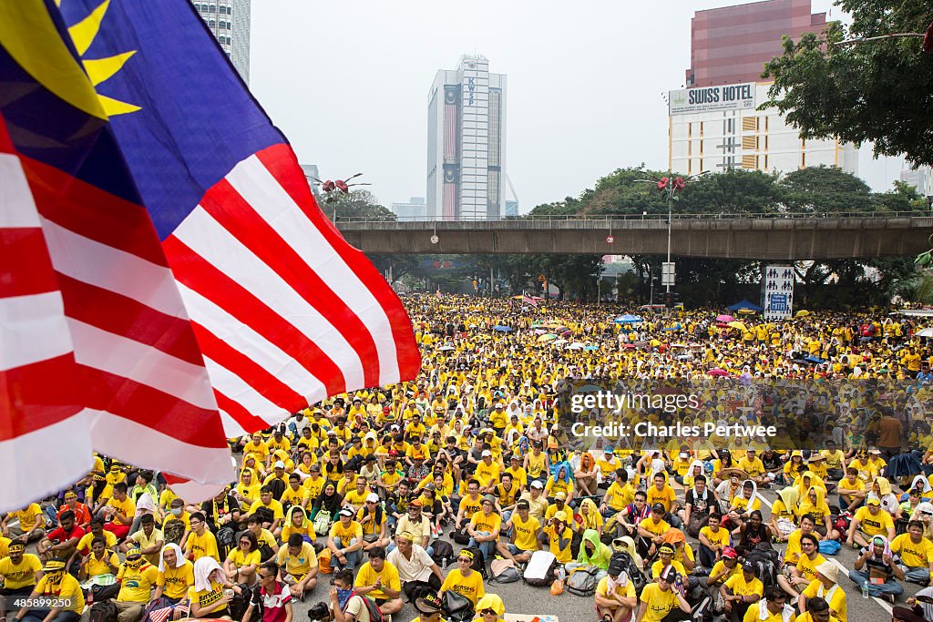 Malaysians Hold Mass Rally To Demand Resignation Of Prime Minister Najib Razak