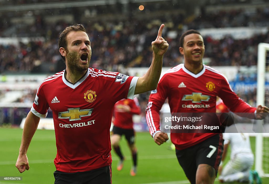 Swansea City v Manchester United - Premier League