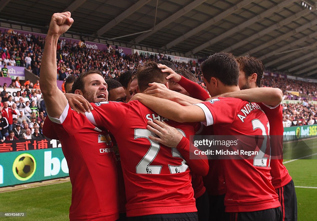 Swansea City v Manchester United - Premier League