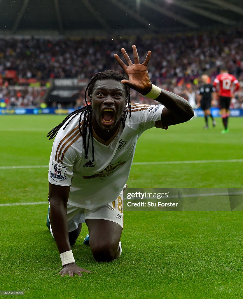 Swansea City v Manchester United - Premier League