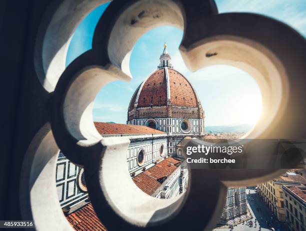 duomo en florencia - florencia fotografías e imágenes de stock