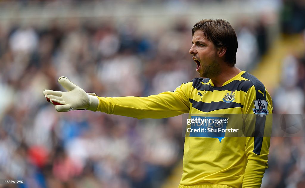 Newcastle United v Arsenal - Premier League