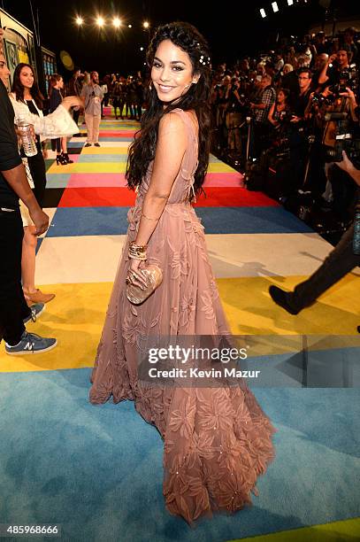 Vanessa Hudgens attends the 2015 MTV Video Music Awards at Microsoft Theater on August 30, 2015 in Los Angeles, California.