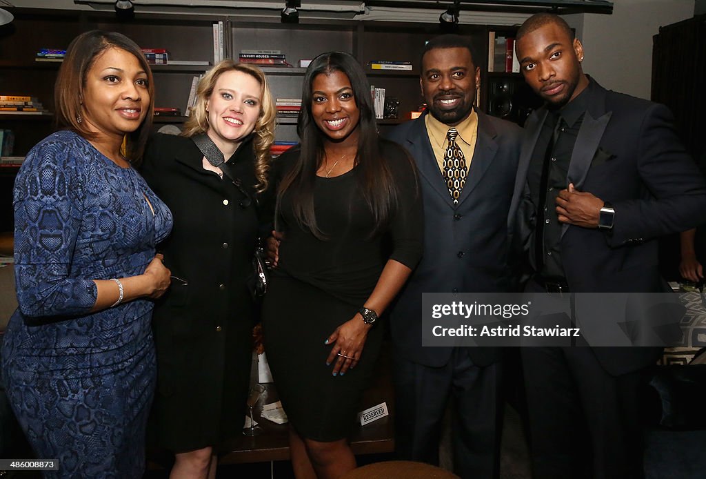 Ramona Farrow, Kate McKinnon, Shaina Farrow, Antonio Farrow, and Jay ...
