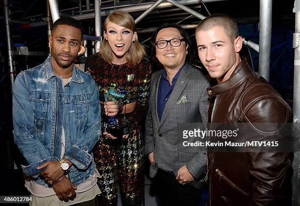 Big Sean, Taylor Swift, Joseph Kahn and Nick Jonas attend the 2015 MTV Video Music Awards at Microsoft Theater on August 30, 2015 in Los Angeles,...
