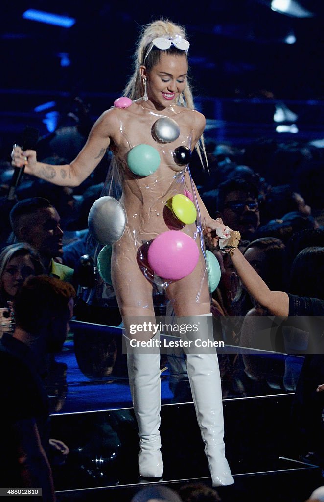 2015 MTV Video Music Awards - Show