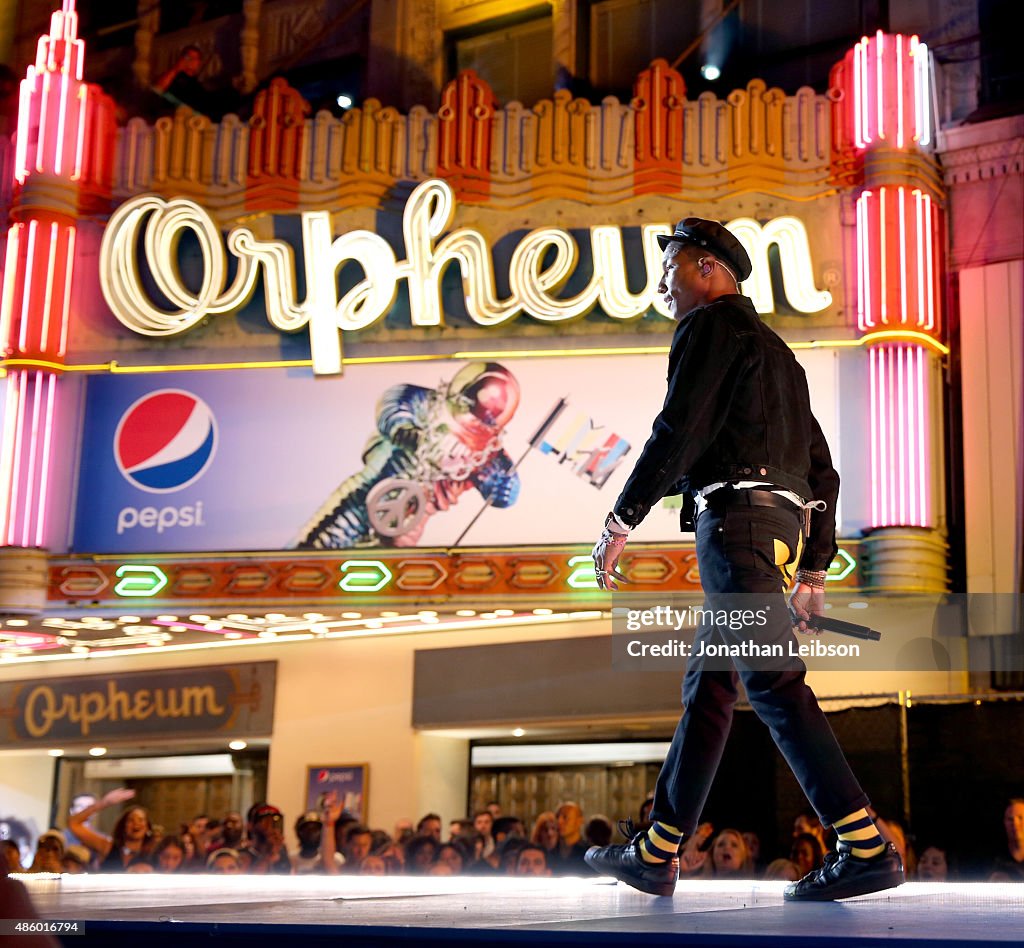 2015 MTV Video Music Awards - Pepsi Stage