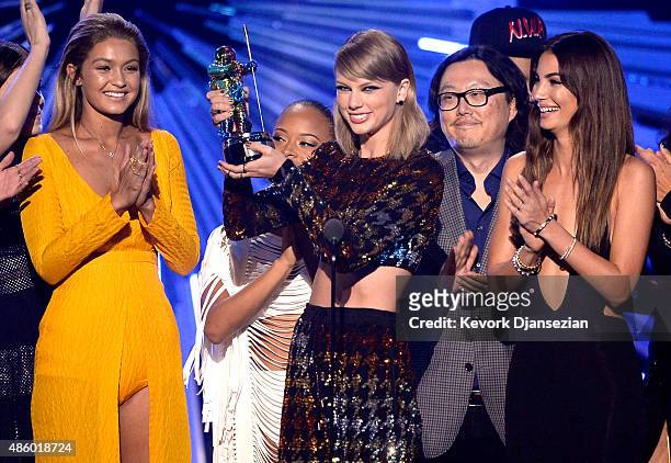 Model Gigi Hadid, actress Serayah, recording artist Taylor Swift, director Joseph Kahn, model Lily Aldridge accept the Video of the Year award for...