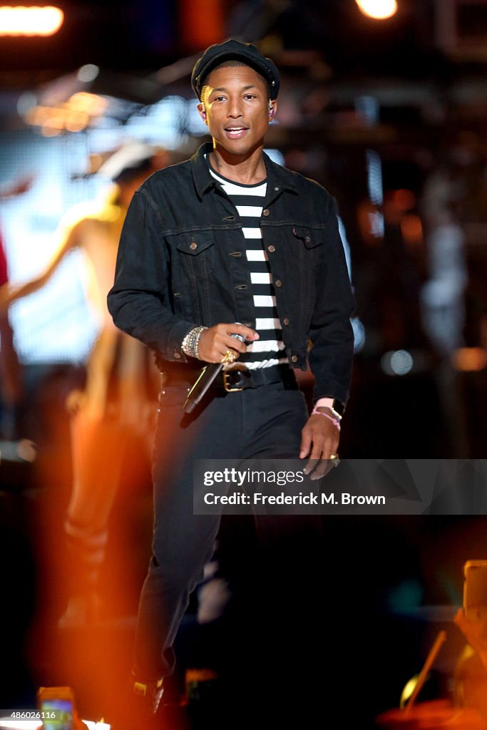 2015 MTV Video Music Awards - Pepsi Stage - Fixed Show
