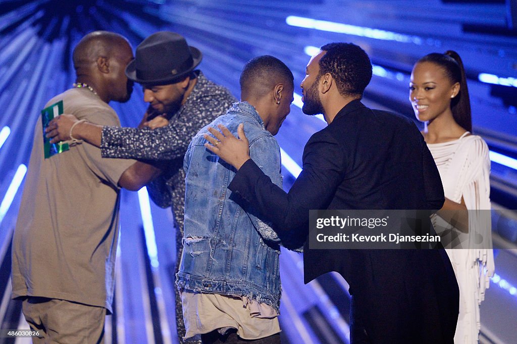 2015 MTV Video Music Awards - Fixed Show