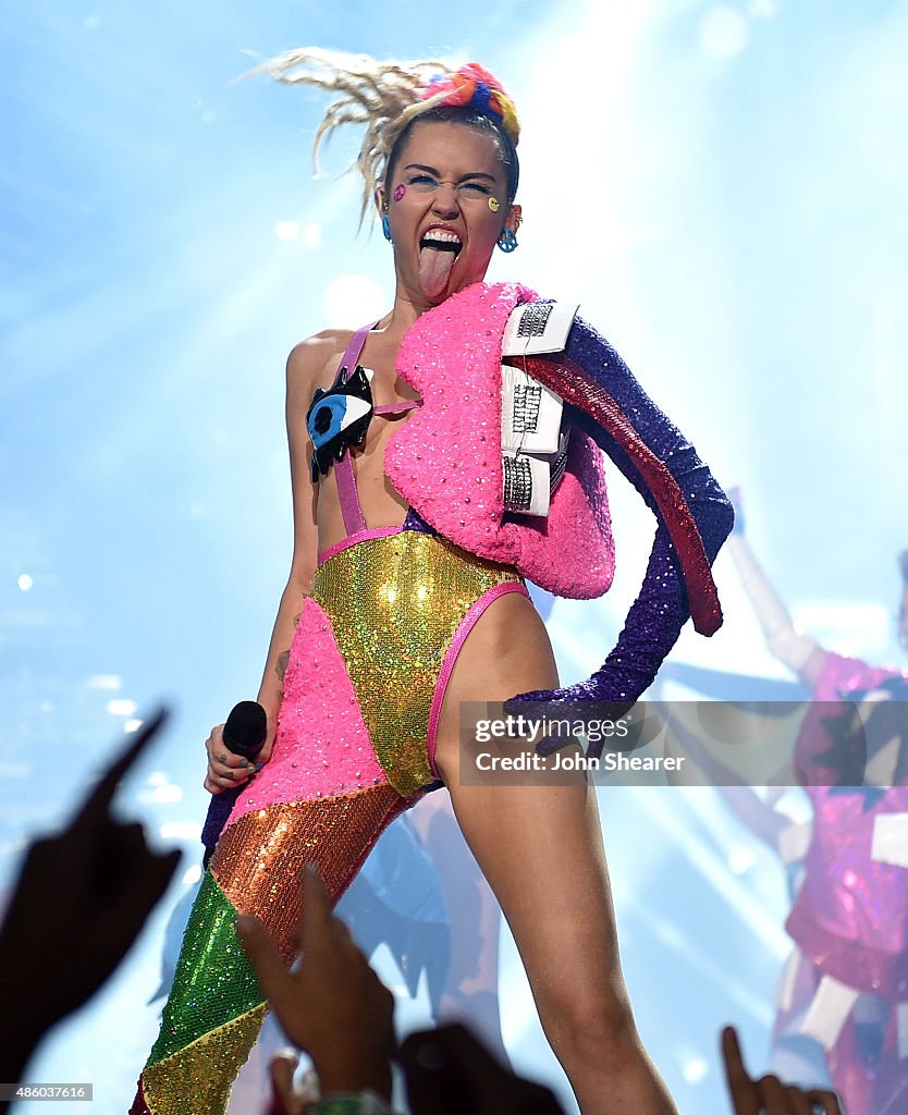 2015 MTV Video Music Awards - Roaming Show
