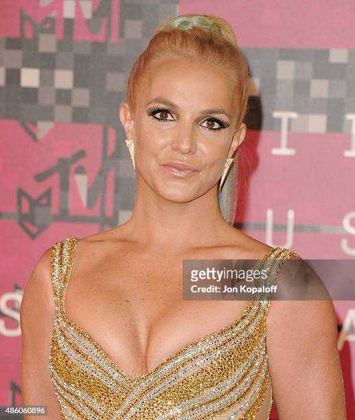 Singer Britney Spears arrives at the 2015 MTV Video Music Awards at Microsoft Theater on August 30, 2015 in Los Angeles, California.