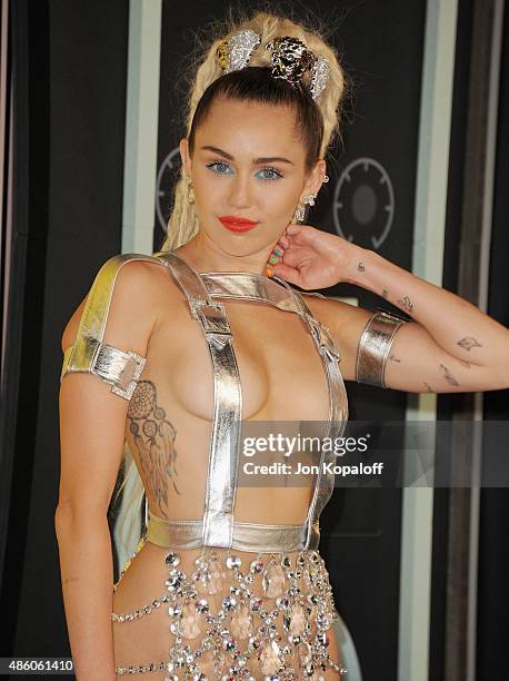 Singer Miley Cyrus arrives at the 2015 MTV Video Music Awards at Microsoft Theater on August 30, 2015 in Los Angeles, California.