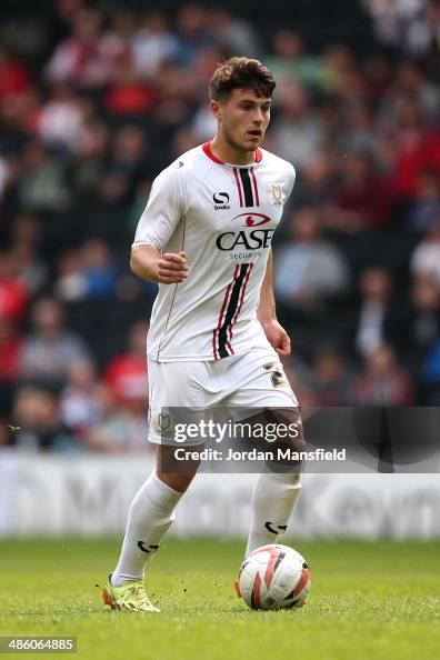Giorgio Rasulo Giorgio Rasulo of MK Dons in action during the Sky Bet League One ...