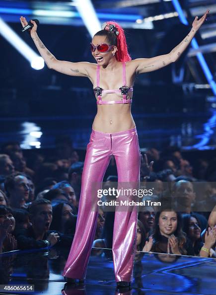 2015 MTV Video Music Awards - Show 2015 MTV Video Music Awards - Show