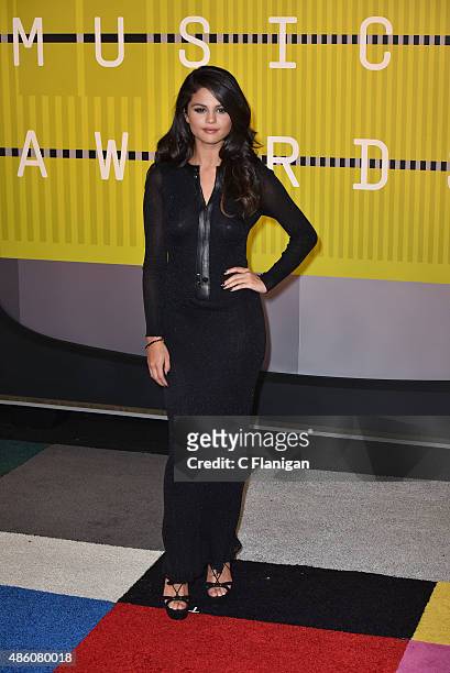 Selena Gomez arrives to the 2015 MTV Video Music Awards at Microsoft Theater on August 30, 2015 in Los Angeles, California.