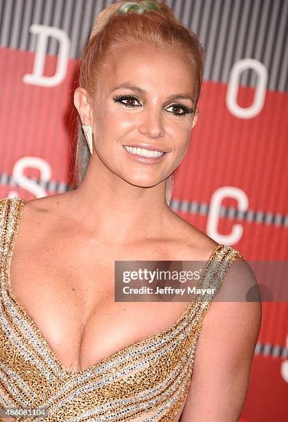 Singer Britney Spears arrives at the 2015 MTV Video Music Awards at Microsoft Theater on August 30, 2015 in Los Angeles, California.