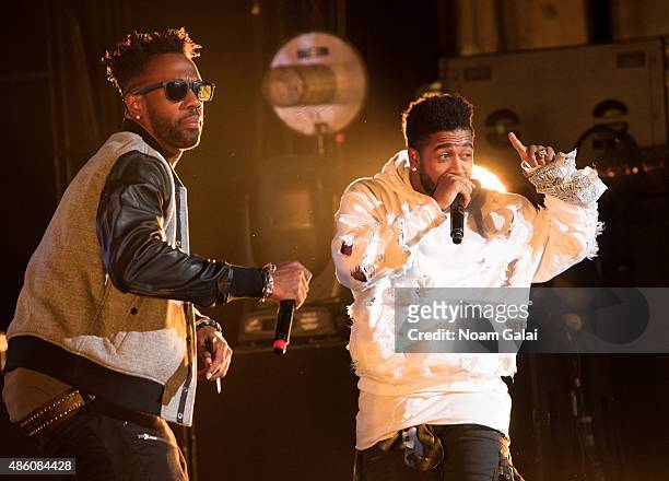 Omarion performs in concert at Nikon at Jones Beach Theater on August 30, 2015 in Wantagh, New York.