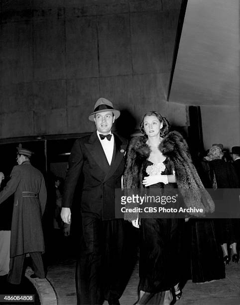 The dedication ceremony of CBS-KNX Columbia Square radio studios, Hollywood, CA. On April 30, 1938. Pictured: Bob Hope and wife Dolores arriving at...