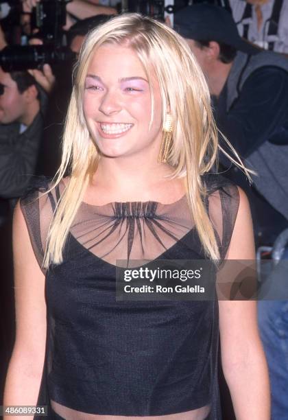 135 Leann Rimes 2000 Stock Photos, High-Res Pictures, and Images