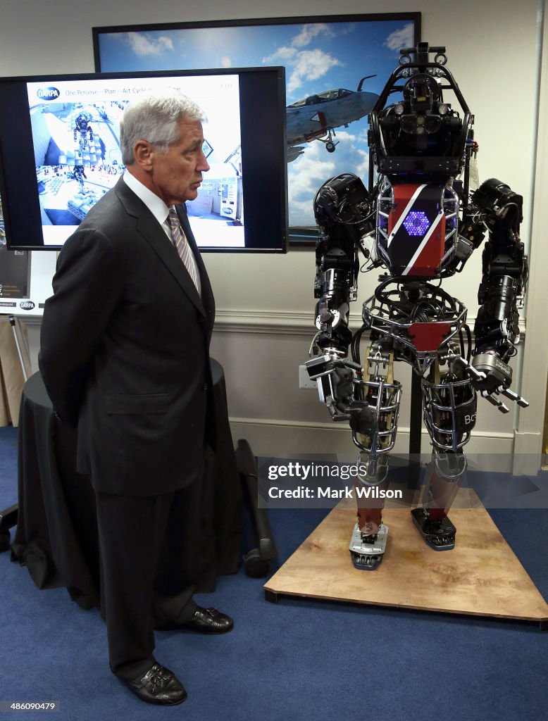 Defense Secretary Hagel Reviews Defense Advanced Research Projects Agency (DARPA) Projects